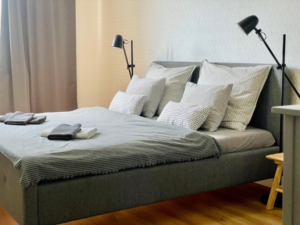 Myslbekova 16 Apartment